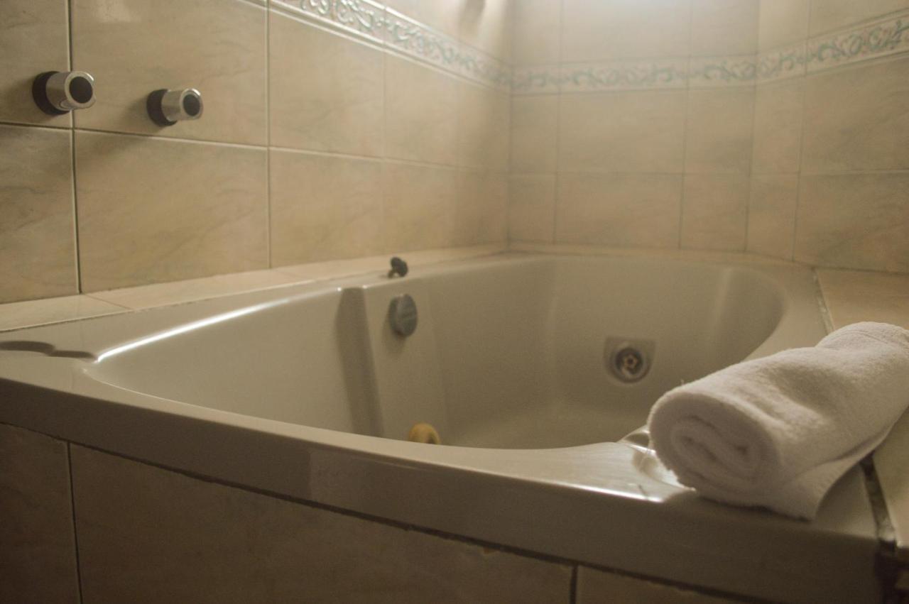 Hotel Costa Dalpiaz Торрис Экстерьер фото